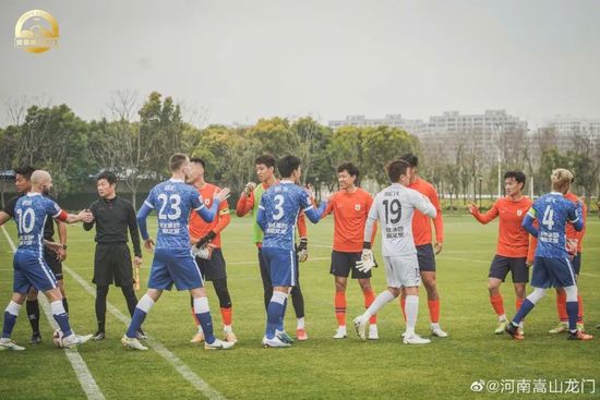 在远方的她